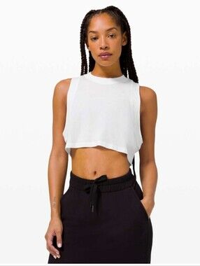 Lululemon crop top